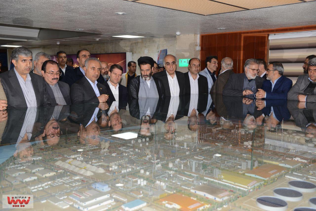 بازدید معاون‌ وزیر نفت و مدیرعامل شرکت ملی صنایع پتروشیمی از پتروشیمی بندر امام 33